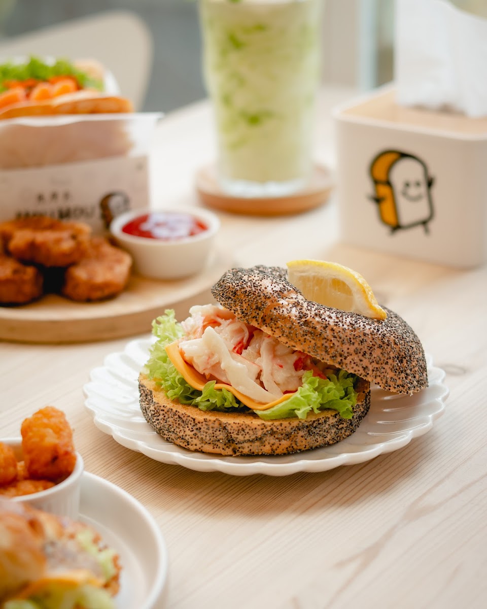 HouHou Sandwich Bar-Iconic Point - 8