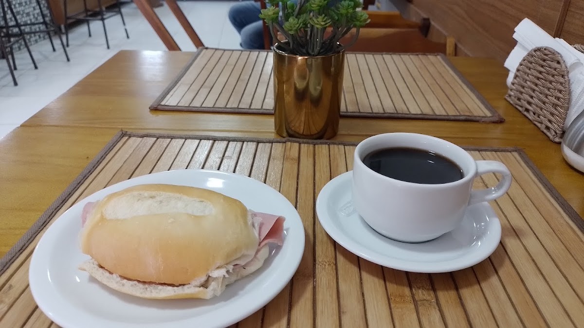 Padaria e Confeitaria Estrela