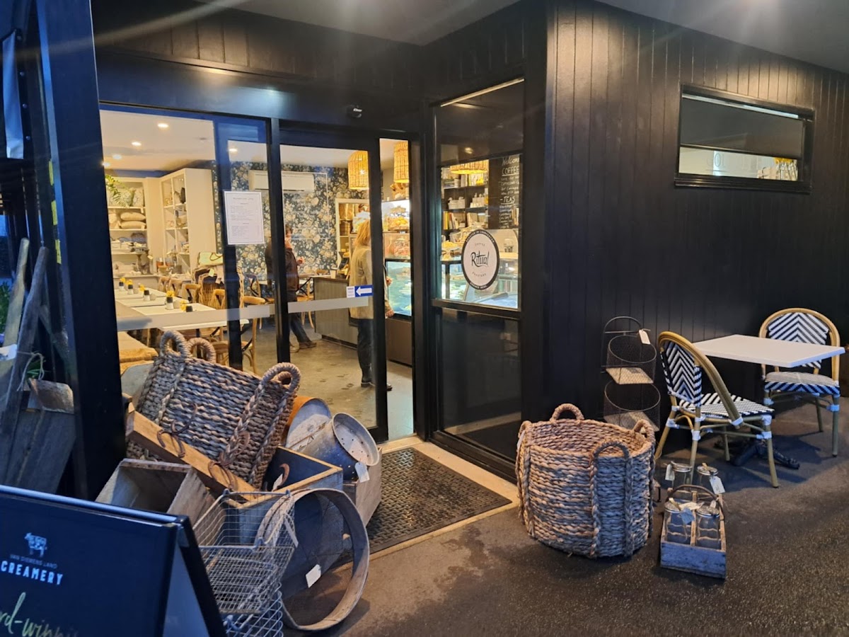 Mulberry Lane Pantry