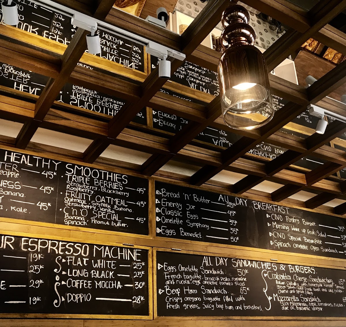 Coffee n Oven Kuta Beach - 4