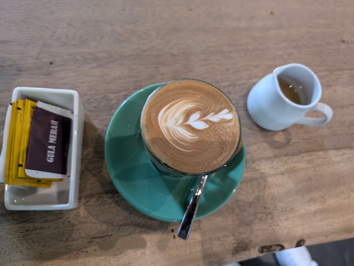 Coffee n Oven Kuta Beach - 8