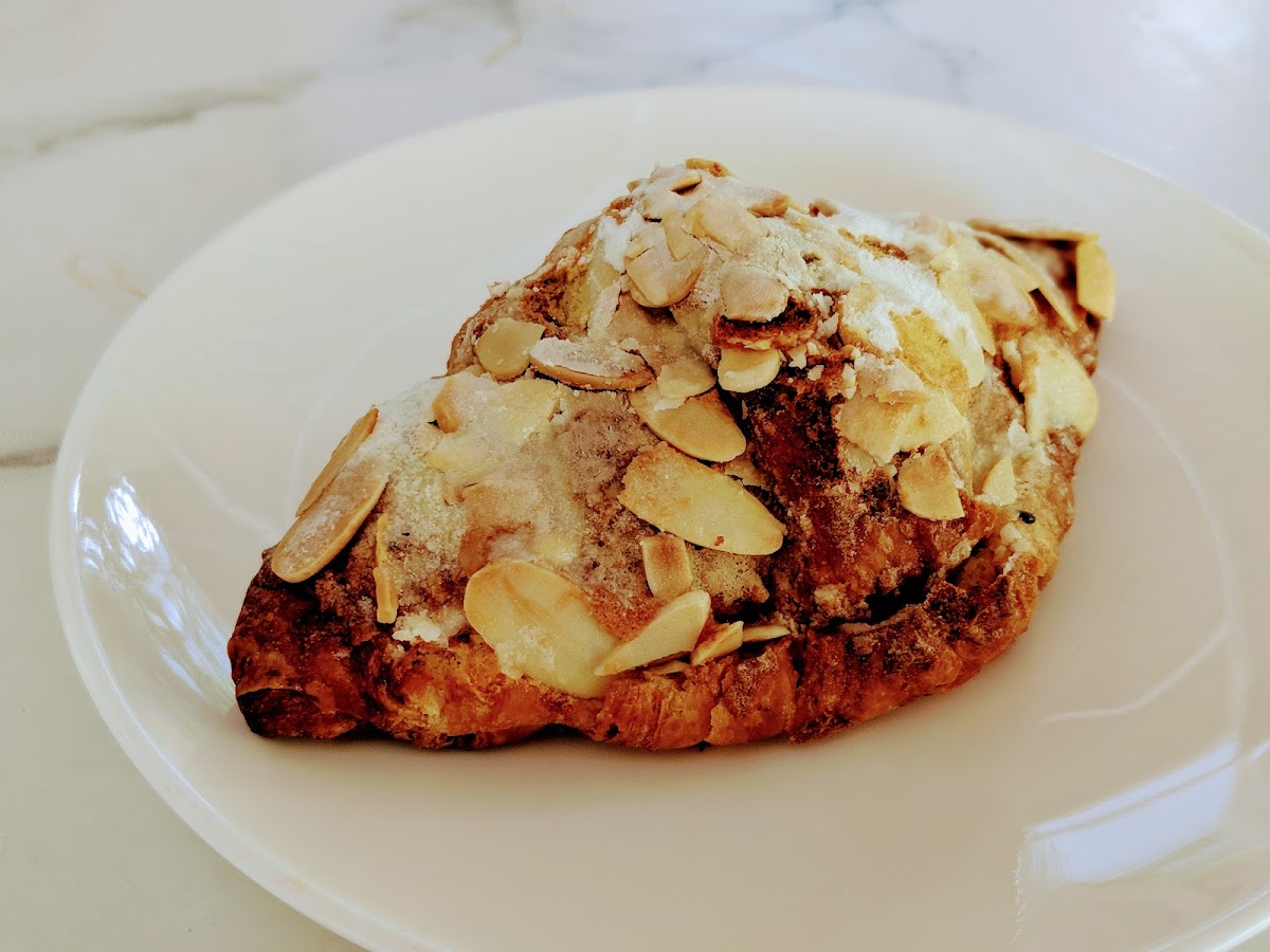 Coffee n Oven Kuta Beach - 9