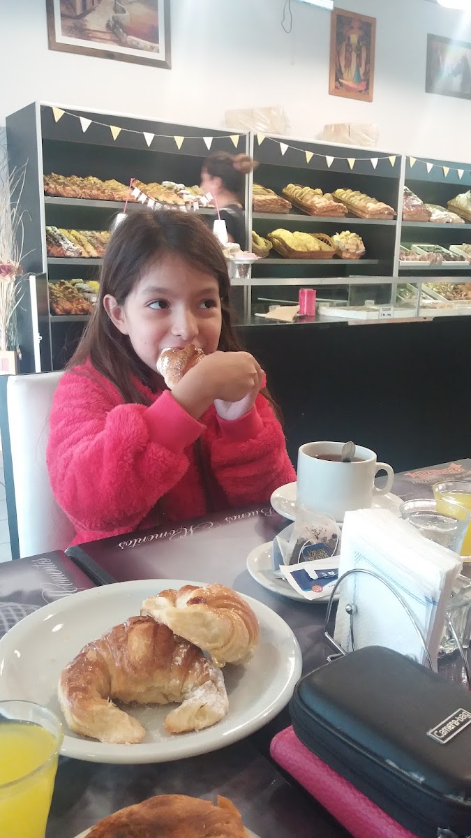 Emi & Len Panadería - Confitería - Café