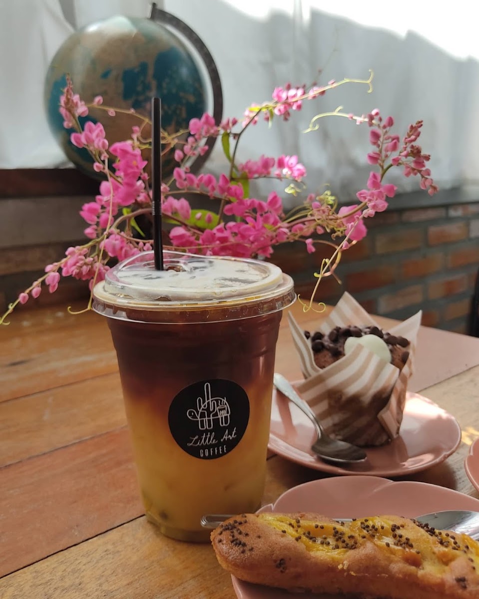 Little Art Coffee - 7