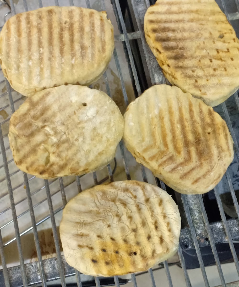 Poetsies Gifts & Deli - 6