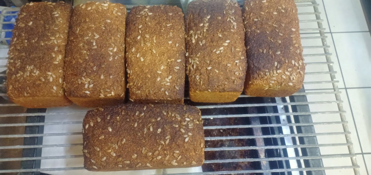 Poetsies Gifts & Deli - 9