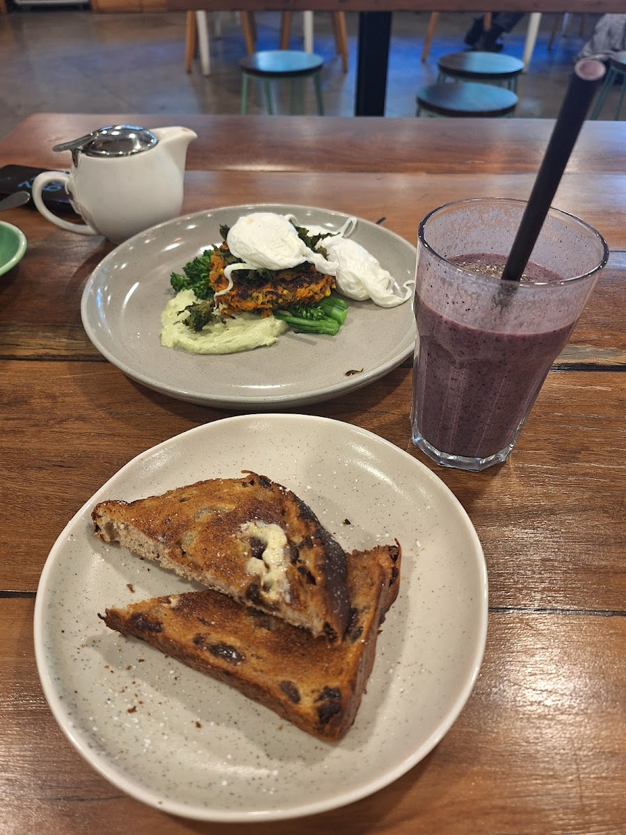 Ed on Edward Cafe - 2