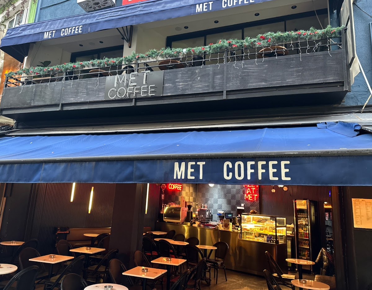 met coffee