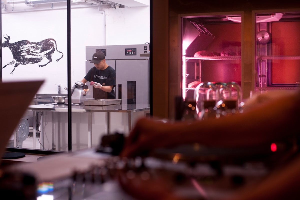 NICKJERKY -KOBEBEEF JERKY & CRAFT BEER CAFE-