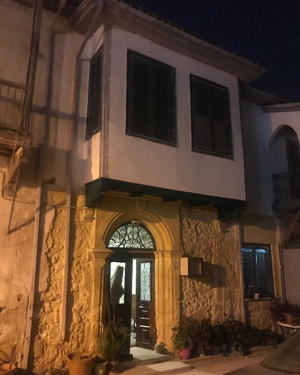 Cheers Cafe & Bar - 4