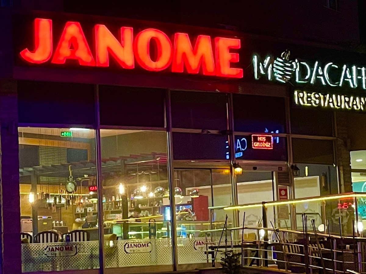 Janome Moda Cafe