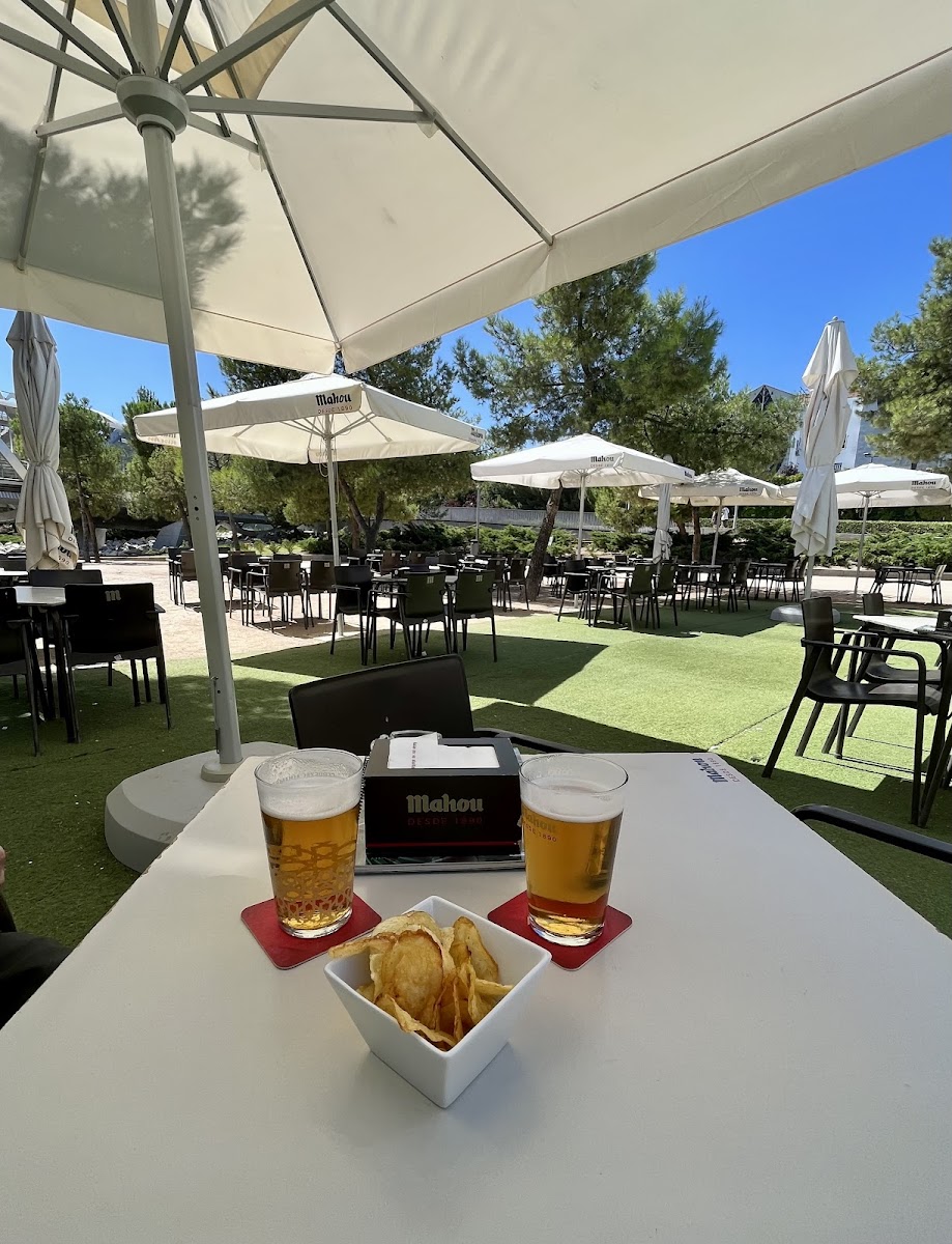 Kiosko Madrid Rio Princesa - 2