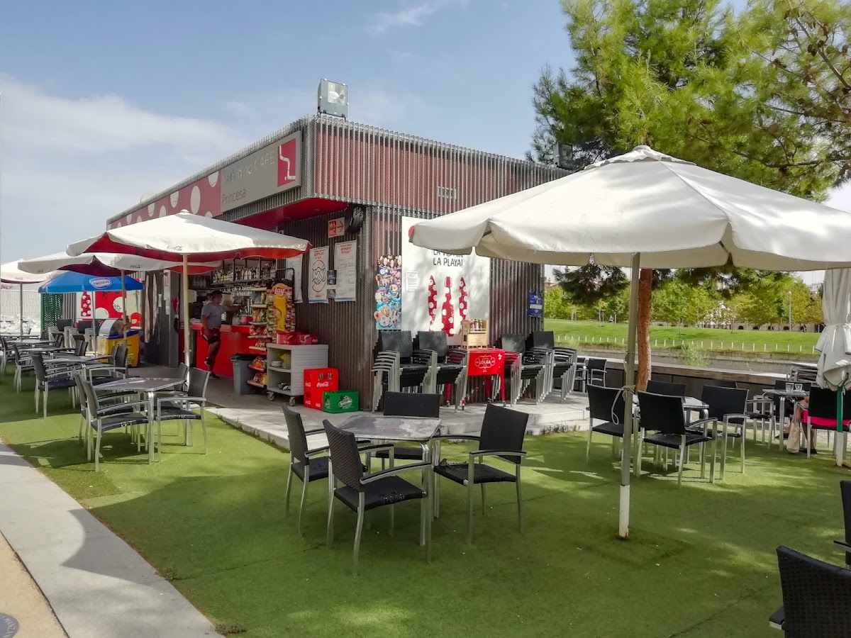 Kiosko Madrid Rio Princesa - 4