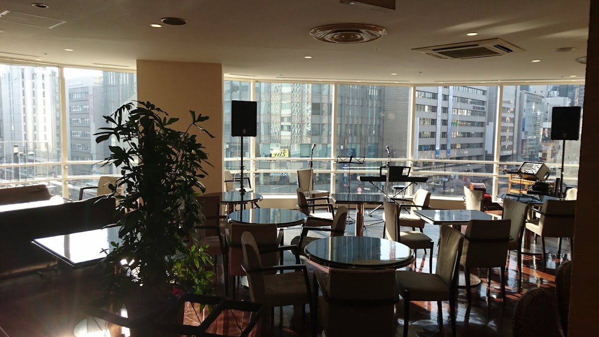 Cafe Terrace Tricolore