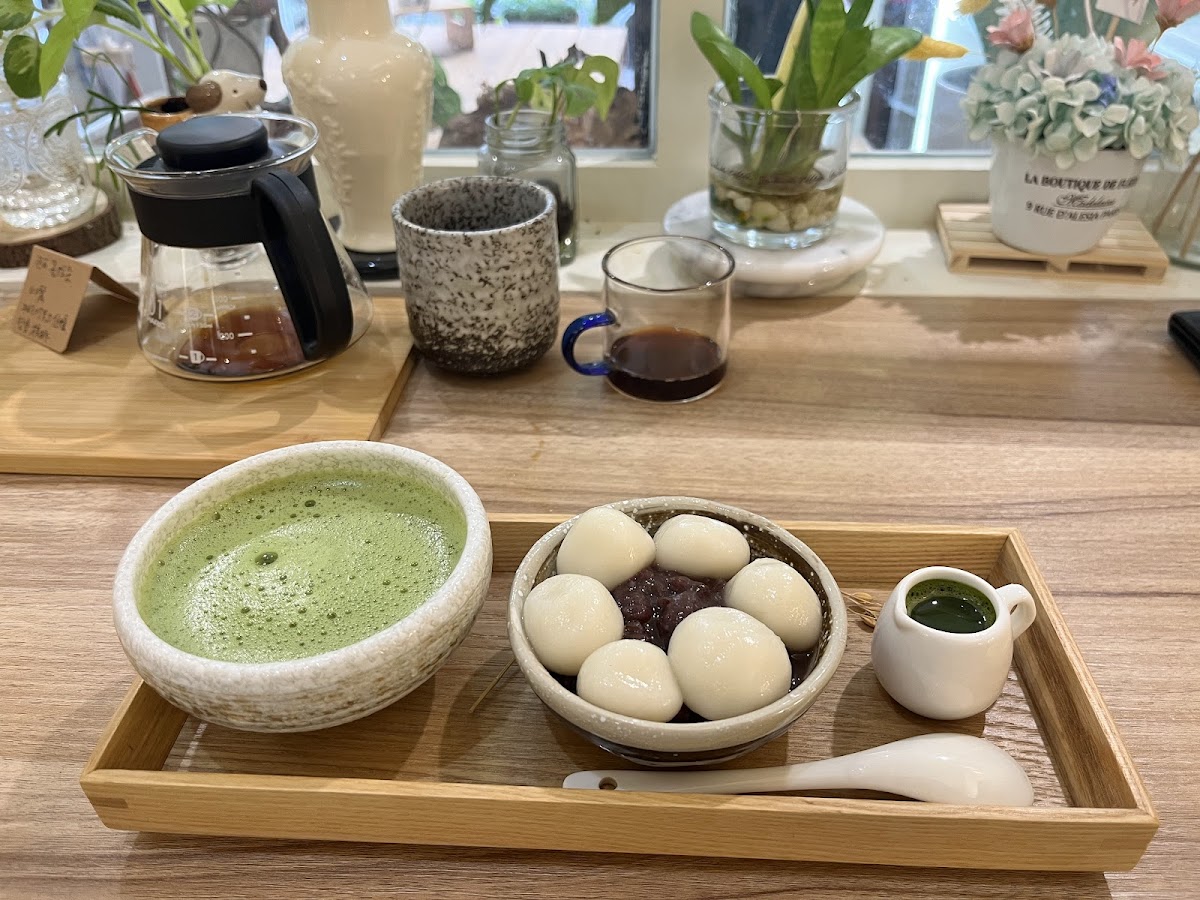 愉事ㄩˊ事(Over the Moon)|莊園手沖咖啡 |小山圓抹茶牛奶|無咖啡因有機花草茶|手作課程|空間分享 - 4