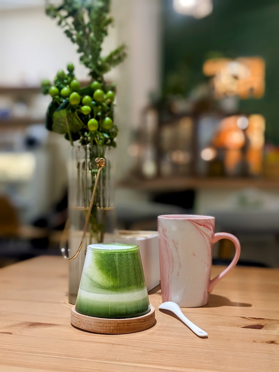 愉事ㄩˊ事(Over the Moon)|莊園手沖咖啡 |小山圓抹茶牛奶|無咖啡因有機花草茶|手作課程|空間分享 - 5