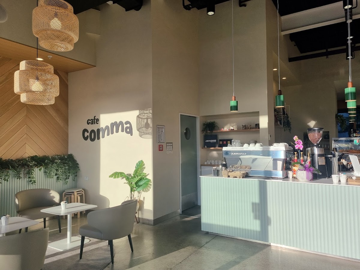Cafe Comma