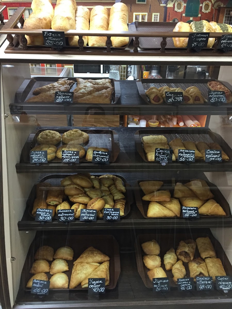 Bel'giyskiye Pekarni, Kafe-Pekarnya