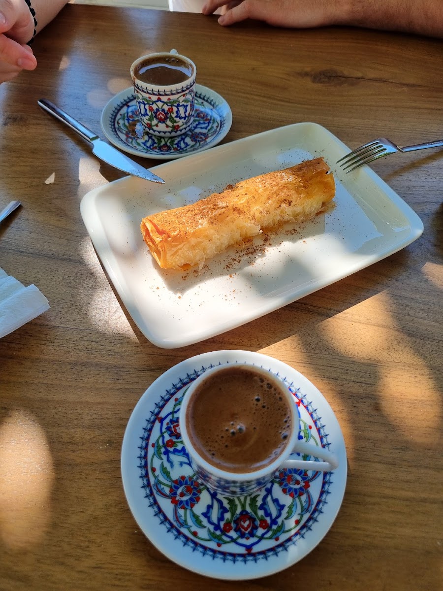 Madamın Asmalı Kahvesi - 6