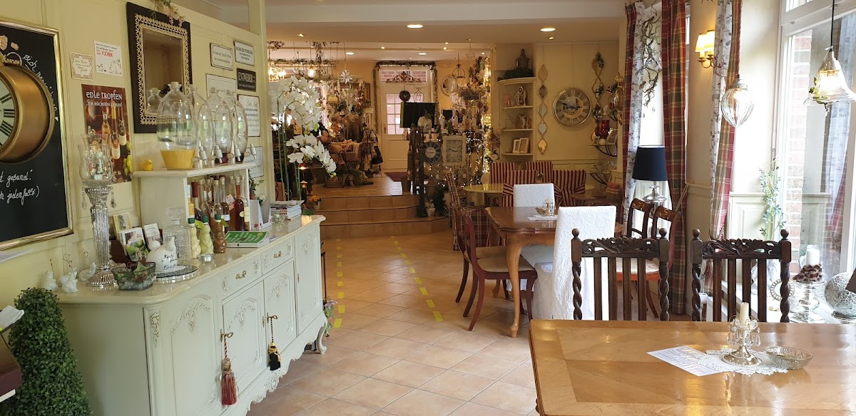 Laden & Café Ambiente