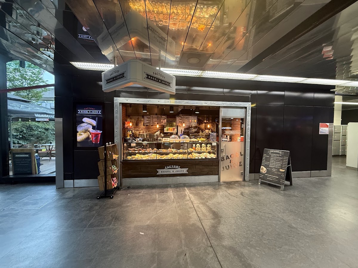 Bagel and Juice Factory - 4