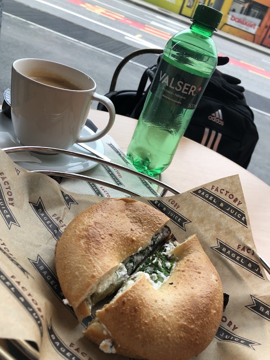 Bagel and Juice Factory - 6