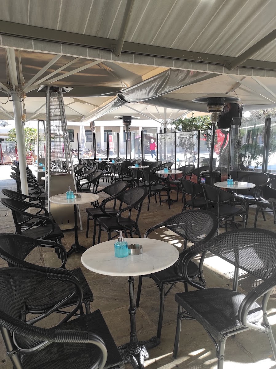 LOBBY Coffee Sweets & More