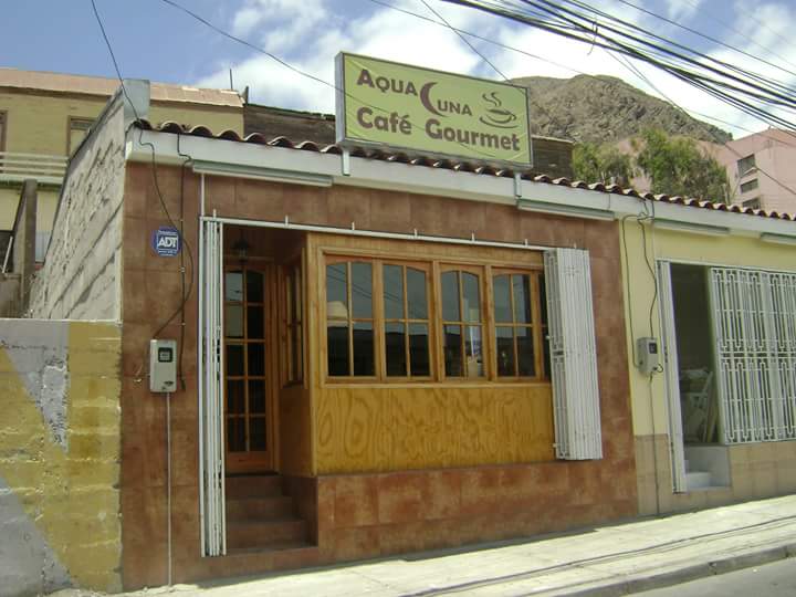 Aqualuna Café Gourmet