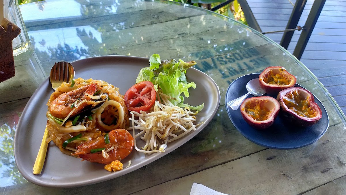 Cafe by the Bay - Ao Por - 6