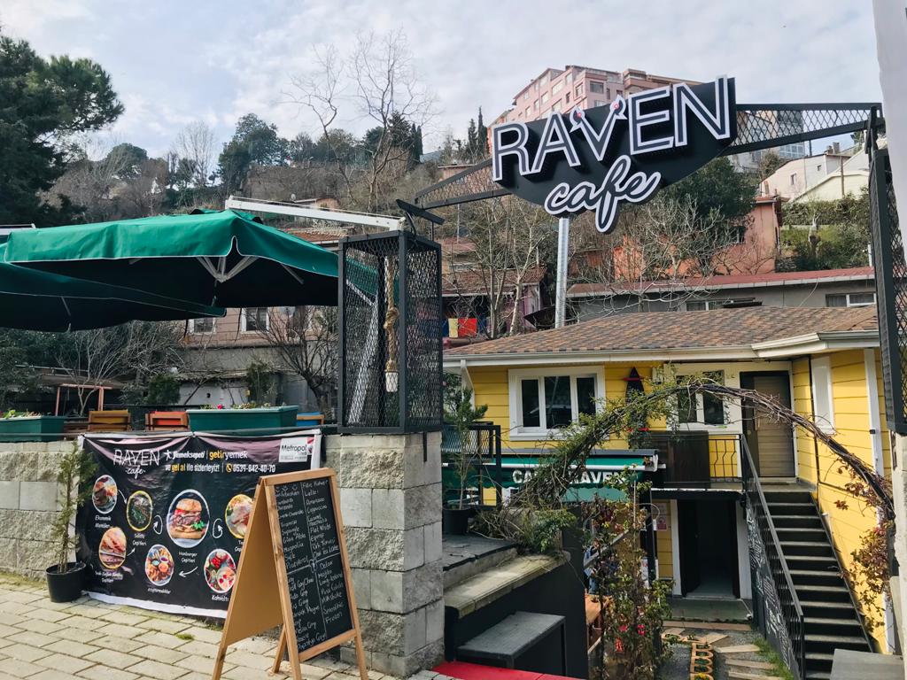 Raven Cafe Kuzguncuk