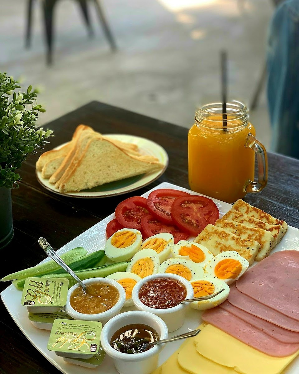 Platia Coffee Shop - 3