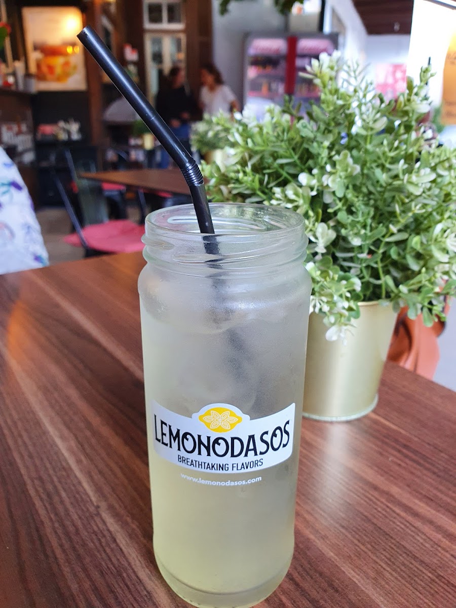 Platia Coffee Shop - 7