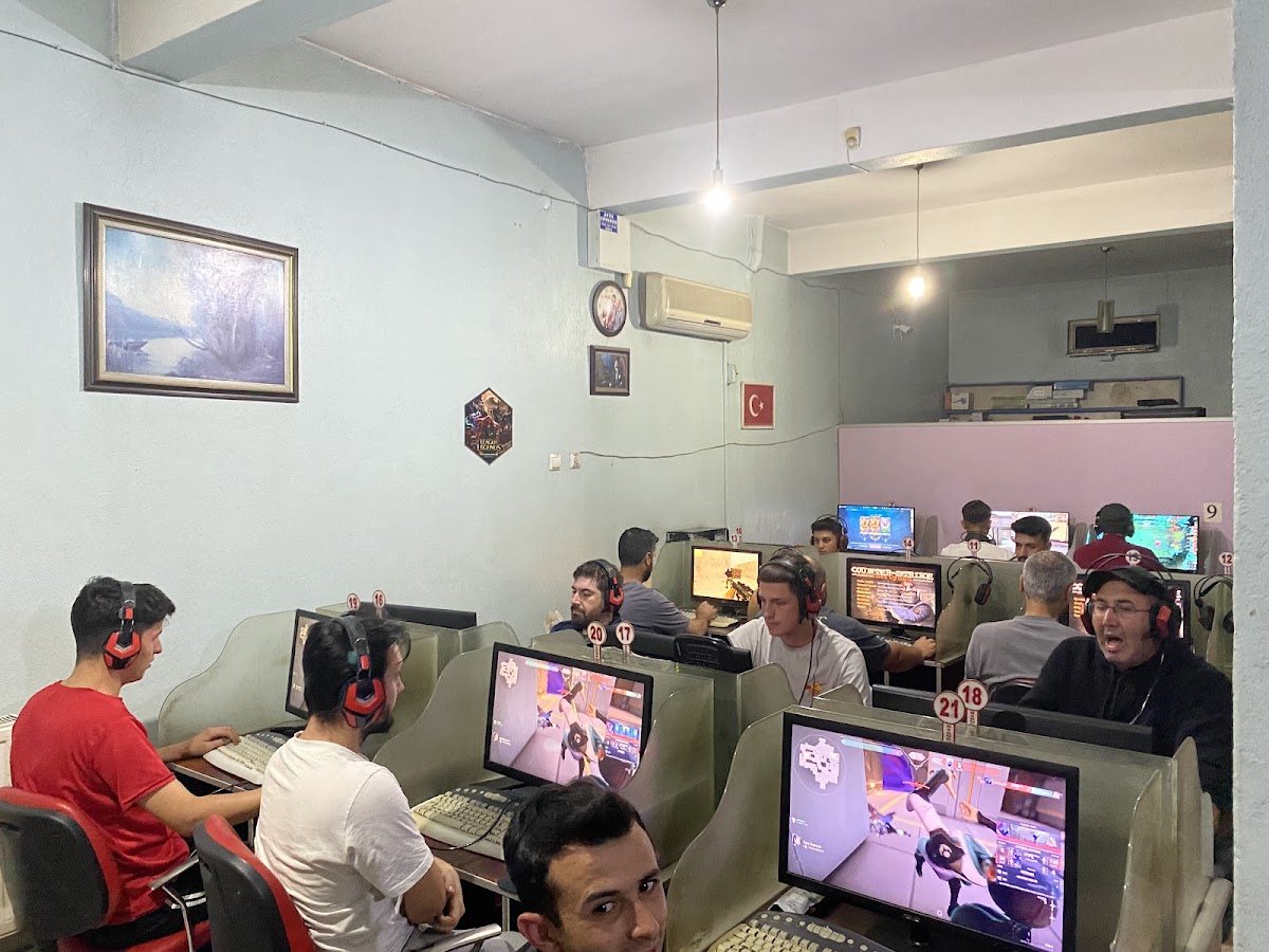 Ozgur İnternet Cafe