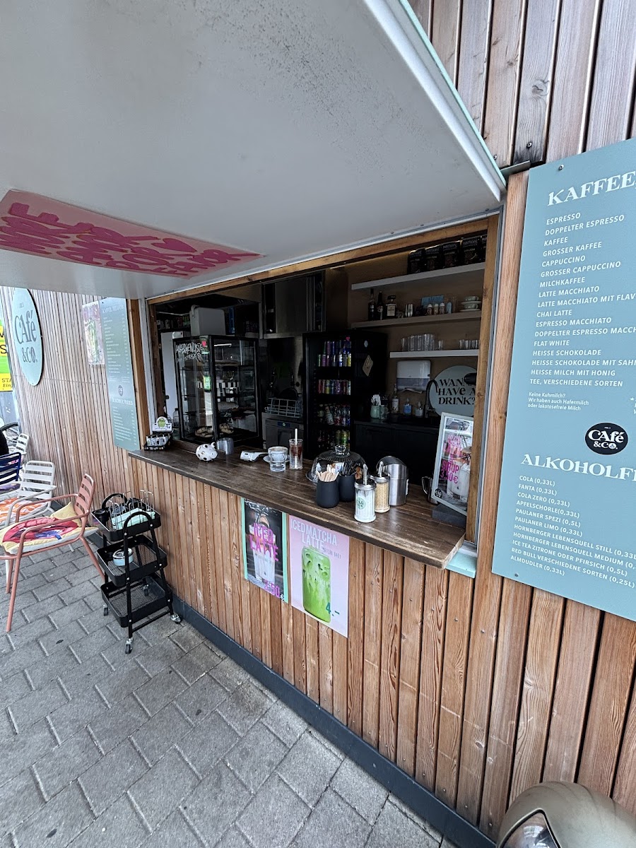 JOEL‘S CAfé &C????