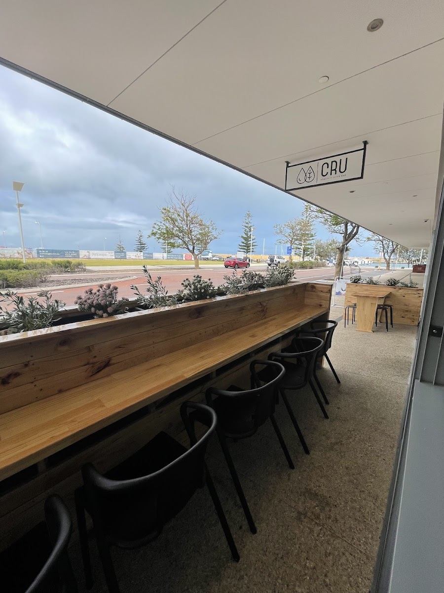 CRU Health Juice Bar