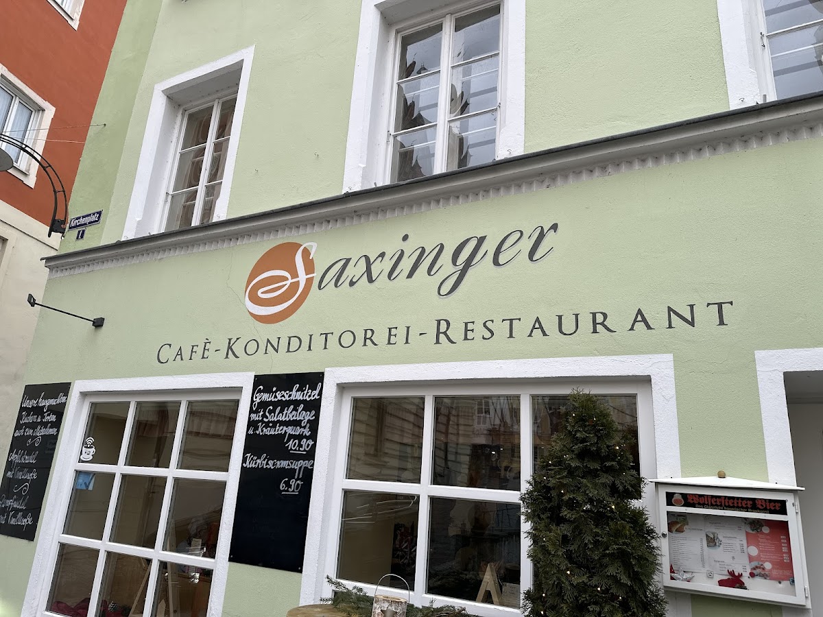Cafe • Konditorei • Restaurant Saxinger