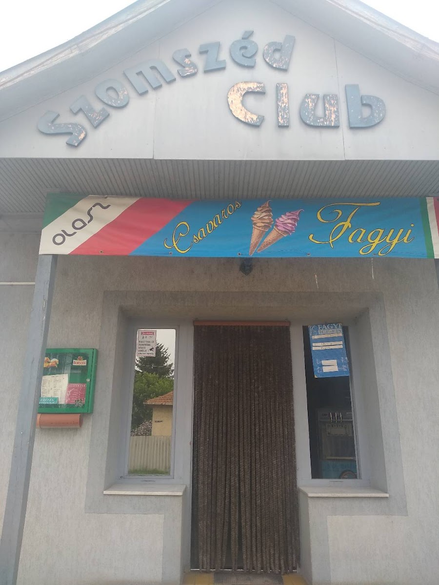 Szomszéd Club Kávézó
