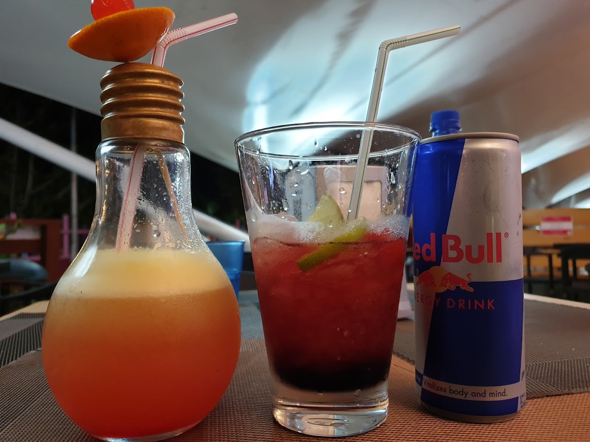 Oxygen Blue Cafe - 6