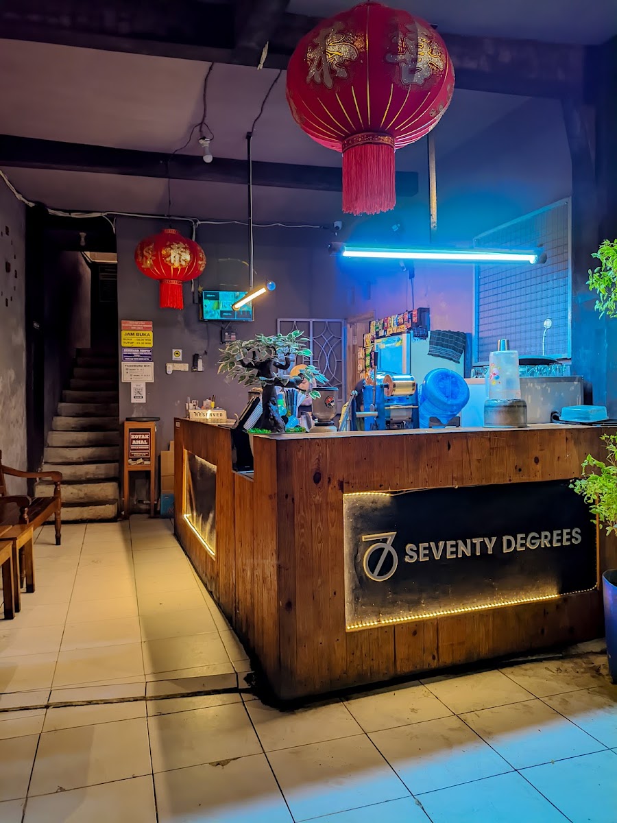 Seventy Degrees Coffee - 1