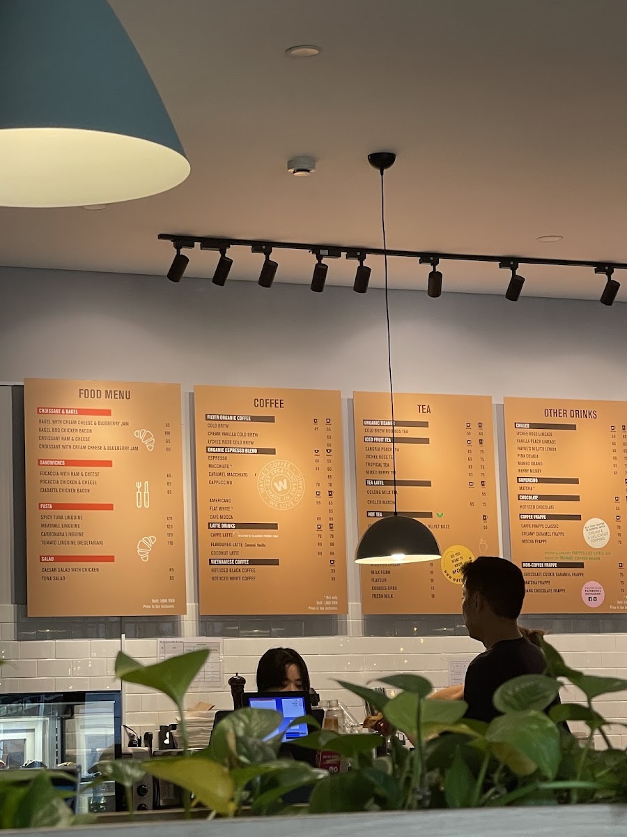 Wayne's Coffee Nguyễn Văn Hưởng - 1