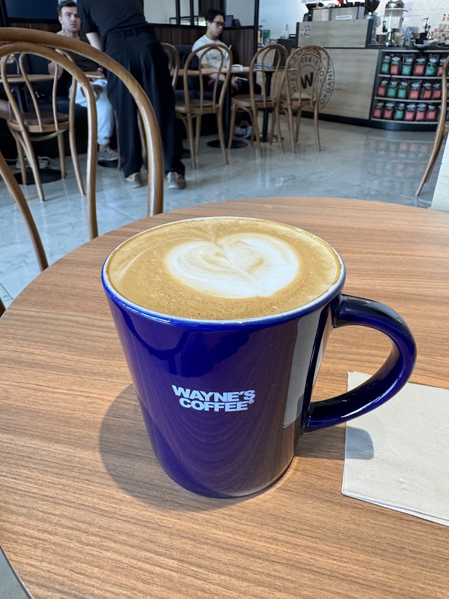 Wayne's Coffee Nguyễn Văn Hưởng - 10