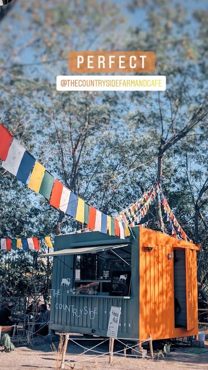 THE COUNTRY SIDE - FARM & CAFE