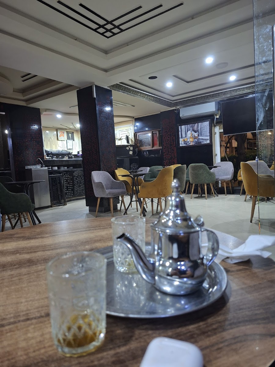 Café La Petite Maison