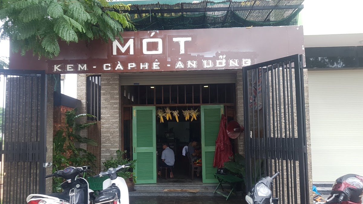 cafe MÓT