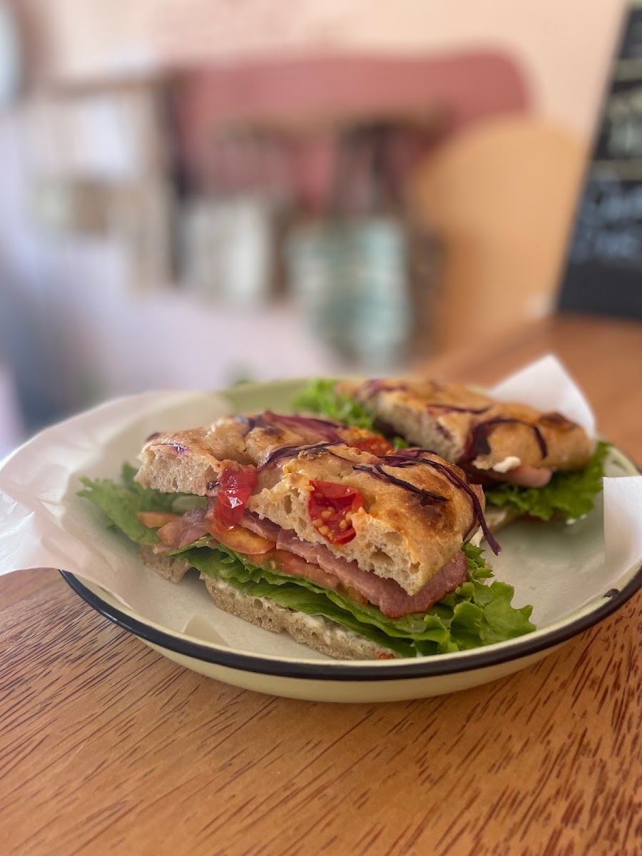 Rio's - Cafe Bakery - 7