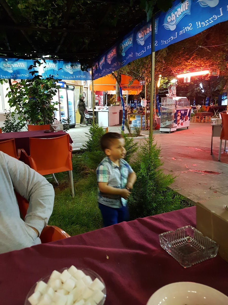 Karanfi Cafe Aile Çay Bahçesi - 4