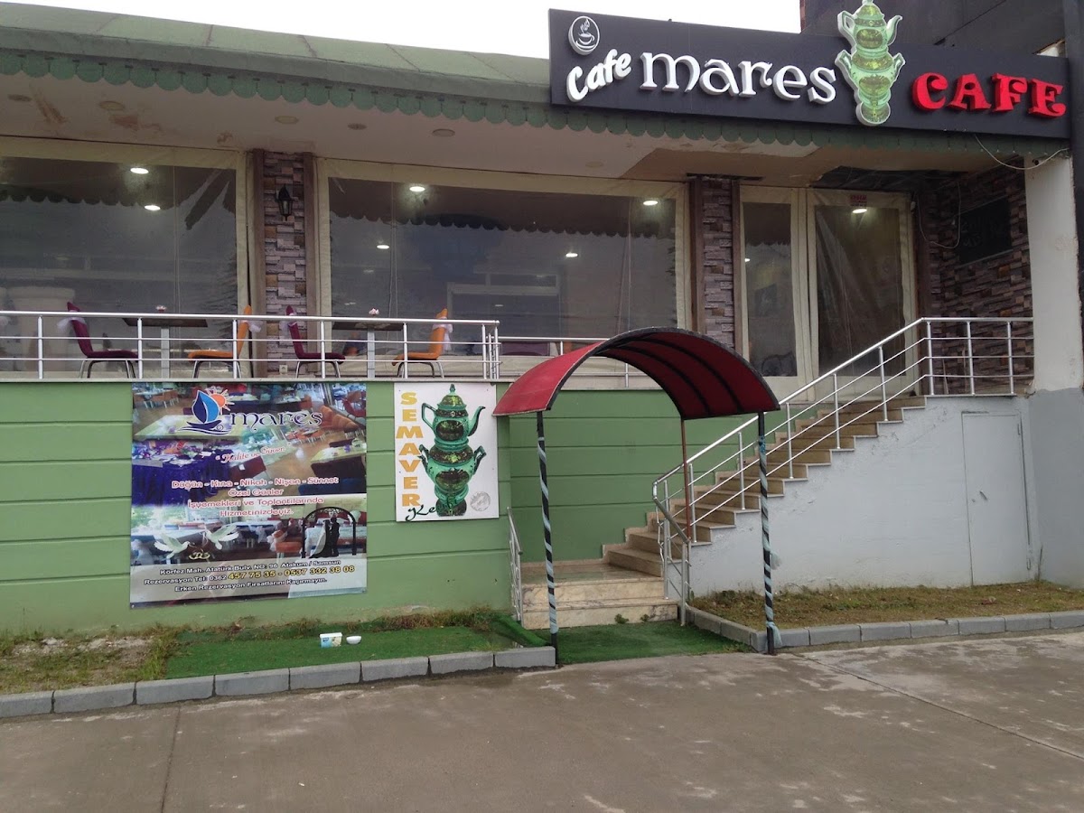 Mares Cafe & Wedding Park