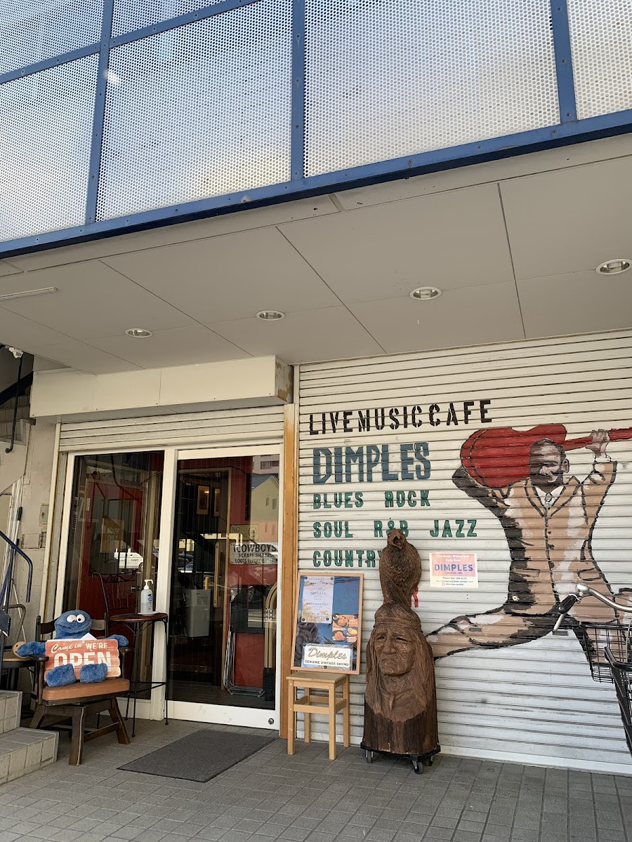 Live Music Cafe Dimples