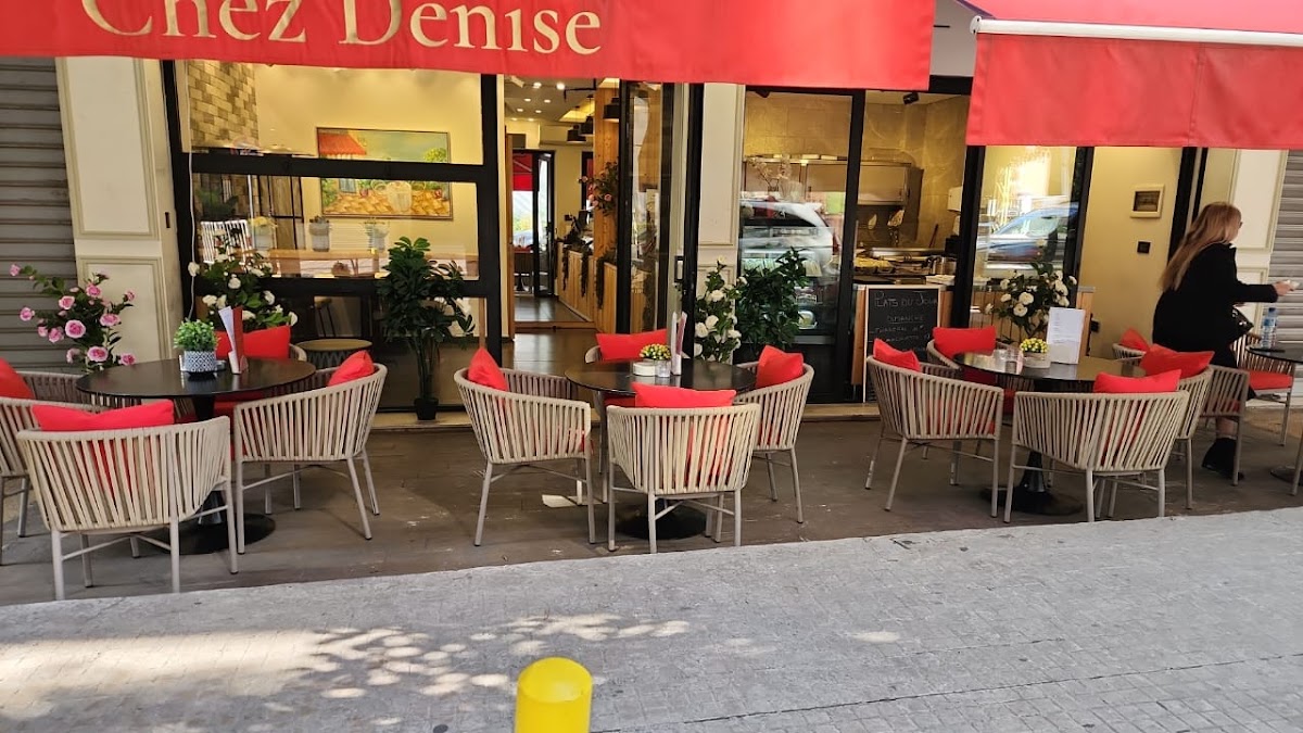Chez Denise Café