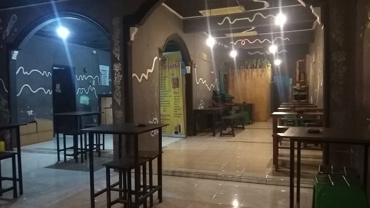 Arjuna Cafe